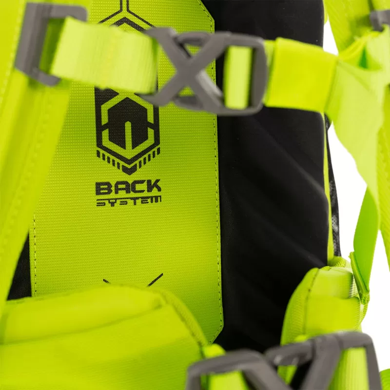 MOCHILA Trangoworld JETHI 25 VERDE