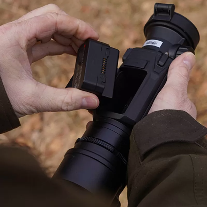 HikMicro THUNDER 2.0 TQ50CR 640X288, 12 um NETD 20 MK com clipe.