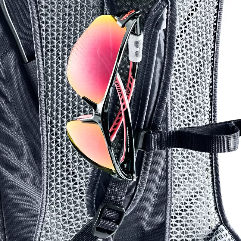 Deuter Race Air 14+3 Preto