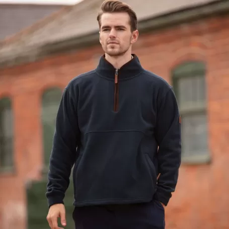 Suéter Oxford Azul Marinho com Meio Zíper e Fleece Suéter Oxford Azul Marinho com Meio Zíper e Fleece