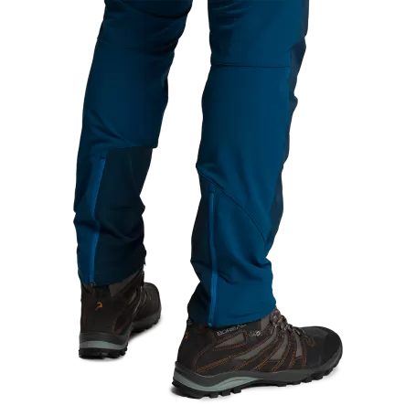 Calças compridas Trangoworld Linard em azul/azul escuro