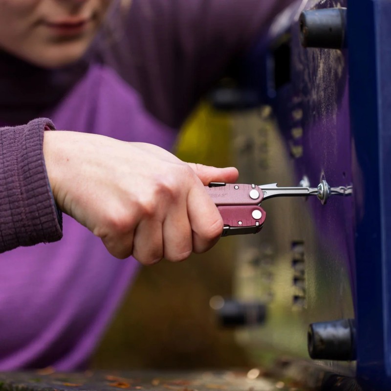 Leatherman REBAR Heathered Cranberry