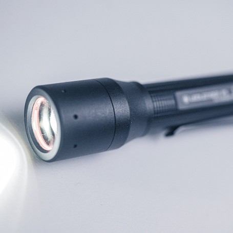 Led Lenser Linterna P5 Pilas
