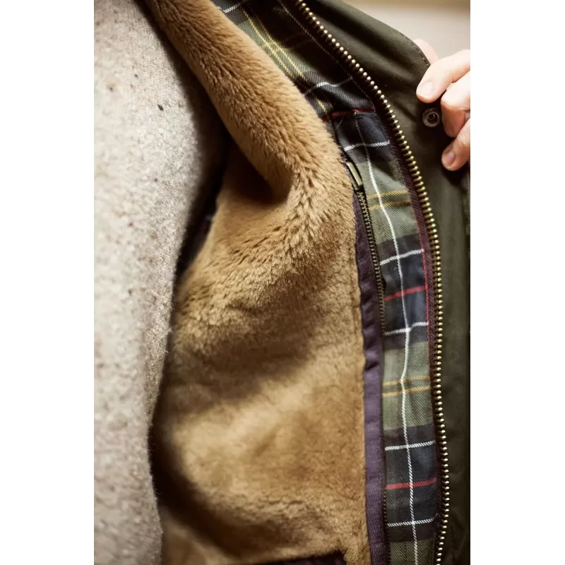 Forro interno rústico com zíper - MLI0004BR31 - Barbour - Masculino - Coletes e forros BARBOUR