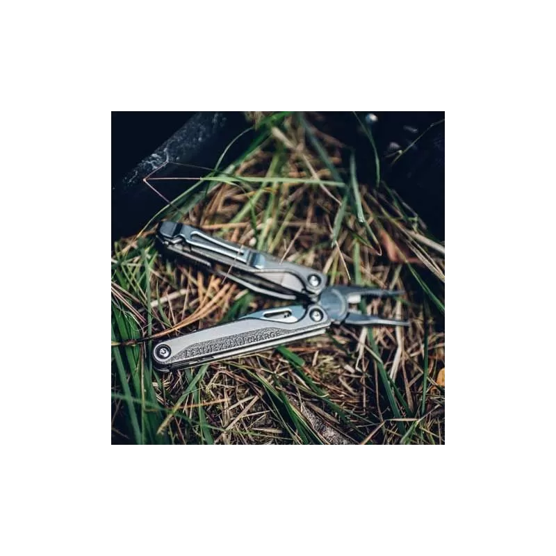 LEATHERMAN CHARGE Tti+ - Bainha de nylon, caixa de papelão