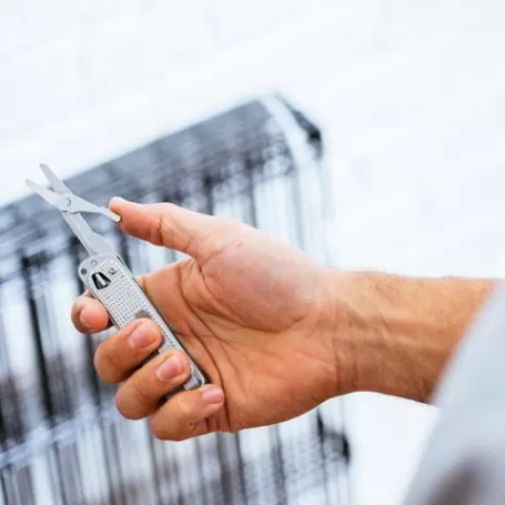 LEATHERMAN T4 prata, sem bainha, caixa de papelão