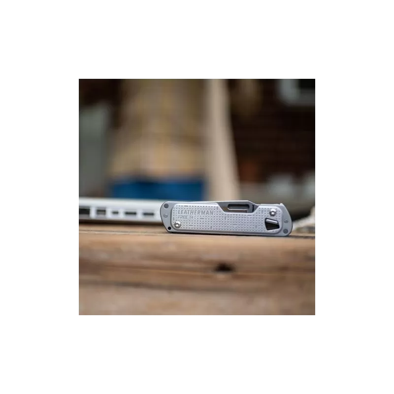 LEATHERMAN T4 prata, sem bainha, caixa de papelão