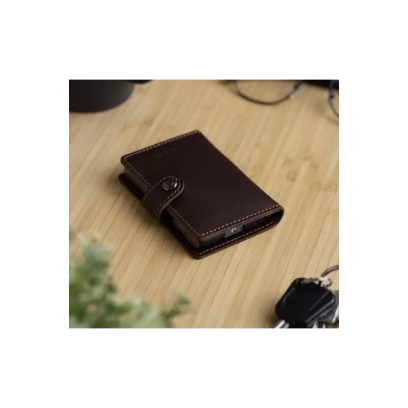 Carteira Led Lenser Lite Plus com lanterna + porta-cartões + carregamento sem fio 150 lm, castanho