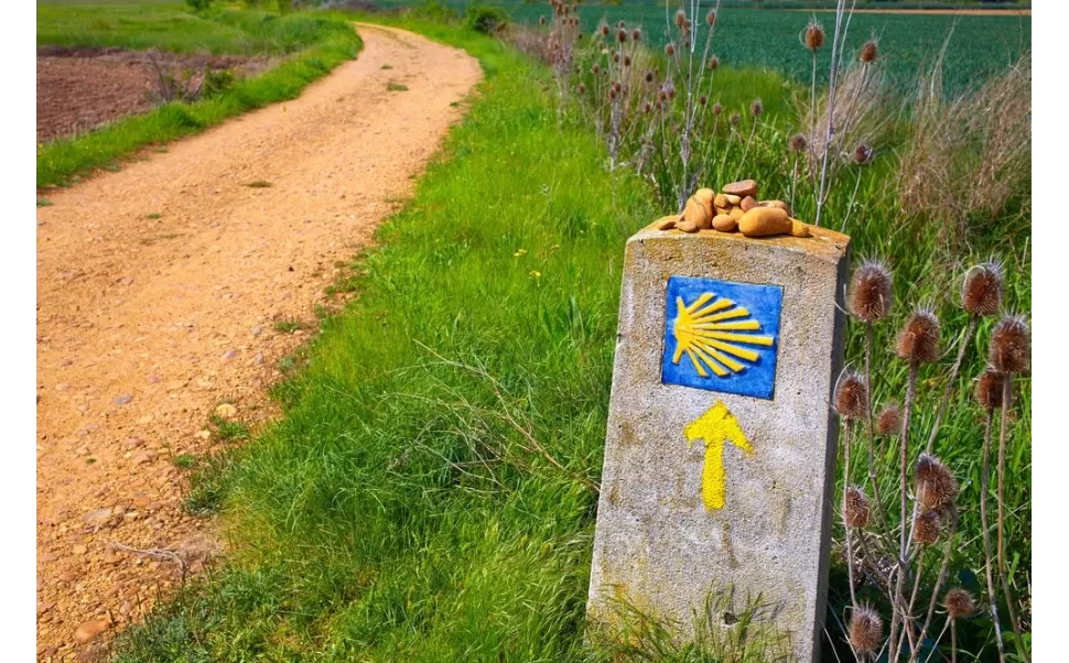 Recomendamos o calçado adequado para o Caminho de Santiago. Recomendamos o calçado adequado para o Caminho de Santiago.