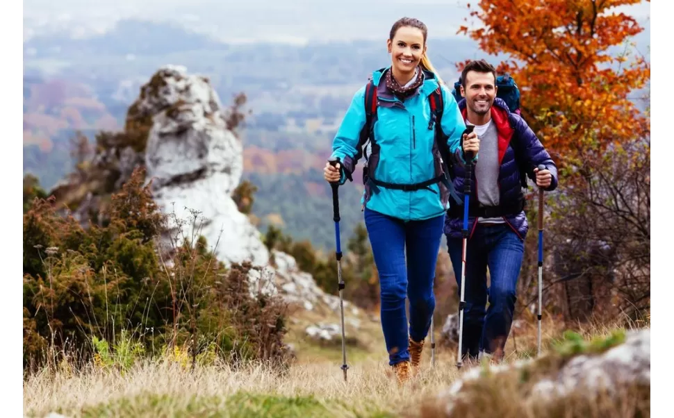Trilhas para caminhadas no outono Trilhas para caminhadas no outono