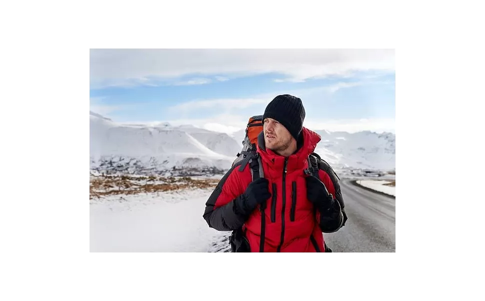 Las últimas tendencias en ropa de montaña que no te puedes perder Las últimas tendencias en ropa de montaña que no te puedes perder