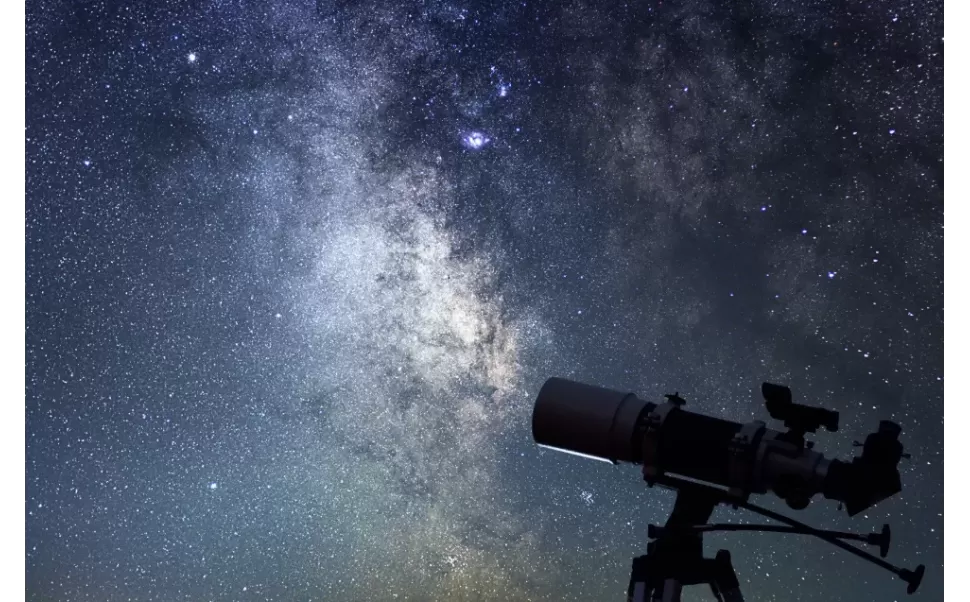 Astronomía para principiantes: qué telescopio elegir y cómo disfrutar las noches de verano