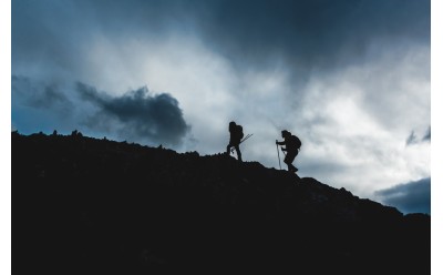 Explorando la naturaleza de noche, guía para aventuras seguras