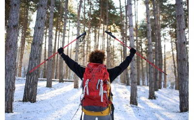 Errores comunes al hacer senderismo y cómo evitarlos con el equipo adecuado